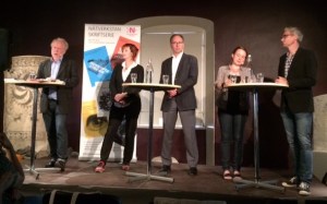 Hans-Gunnar Axberger efterlyste omtag i mediepolitiken.