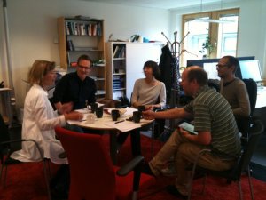 Redaktionsmöte 2011; från vänster BrittMari Lantto, Fredrik B Nilsson, Åsa Berner, Rikard Johansson och Johan Jeppsson.